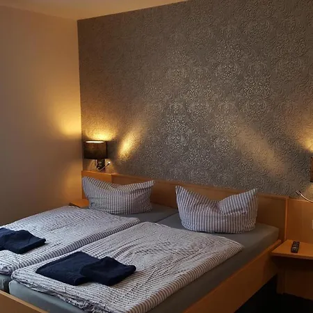 Zechliner Hof 3*